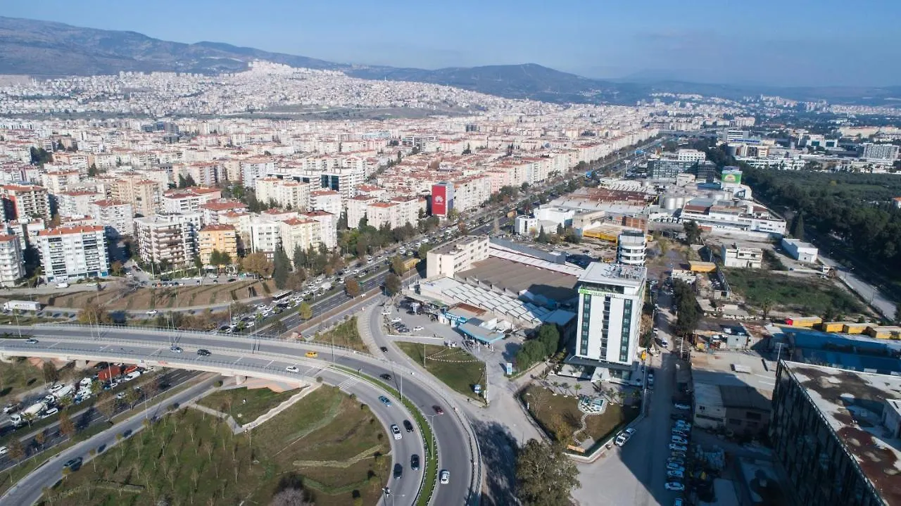 Отель Ibis Styles Izmir Bornova